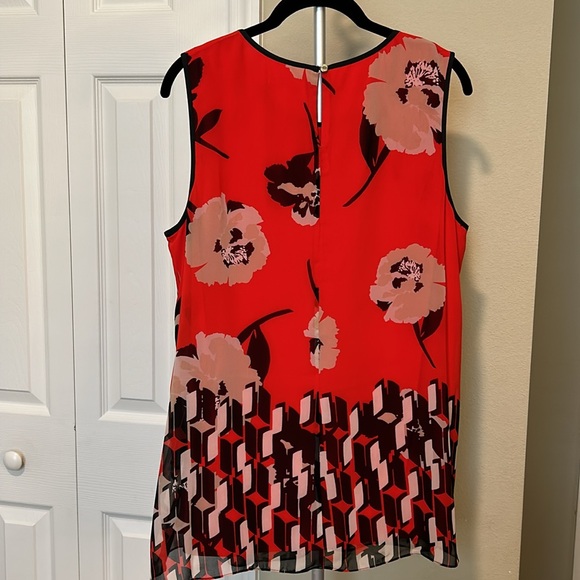 Beautiful Red & Black Calvin Klein Sleeveless Top Size L - Picture 4 of 5
